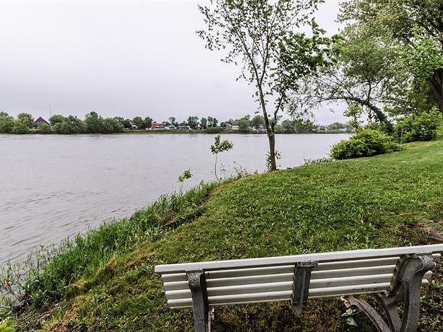 









9900


Boul. des Mille-Îles

,
Laval (Saint-François),




QC
H0A1G0

