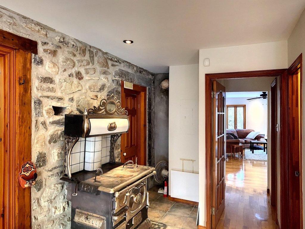 









9900


Boul. des Mille-Îles

,
Laval (Saint-François),




QC
H0A1G0

