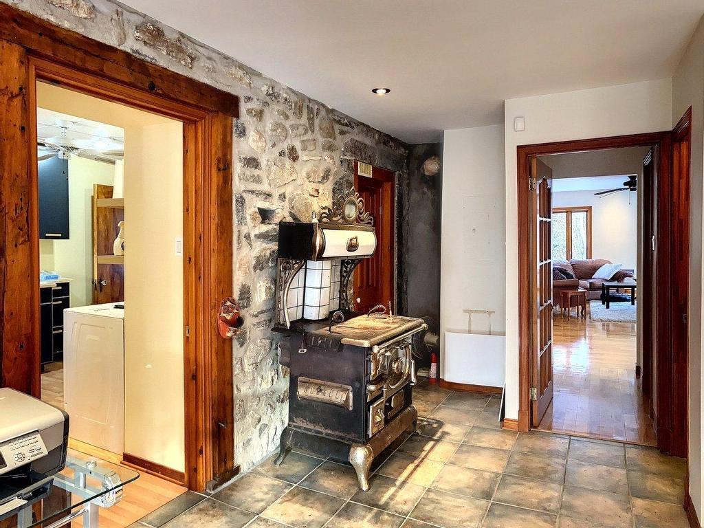 









9900


Boul. des Mille-Îles

,
Laval (Saint-François),




QC
H0A1G0

