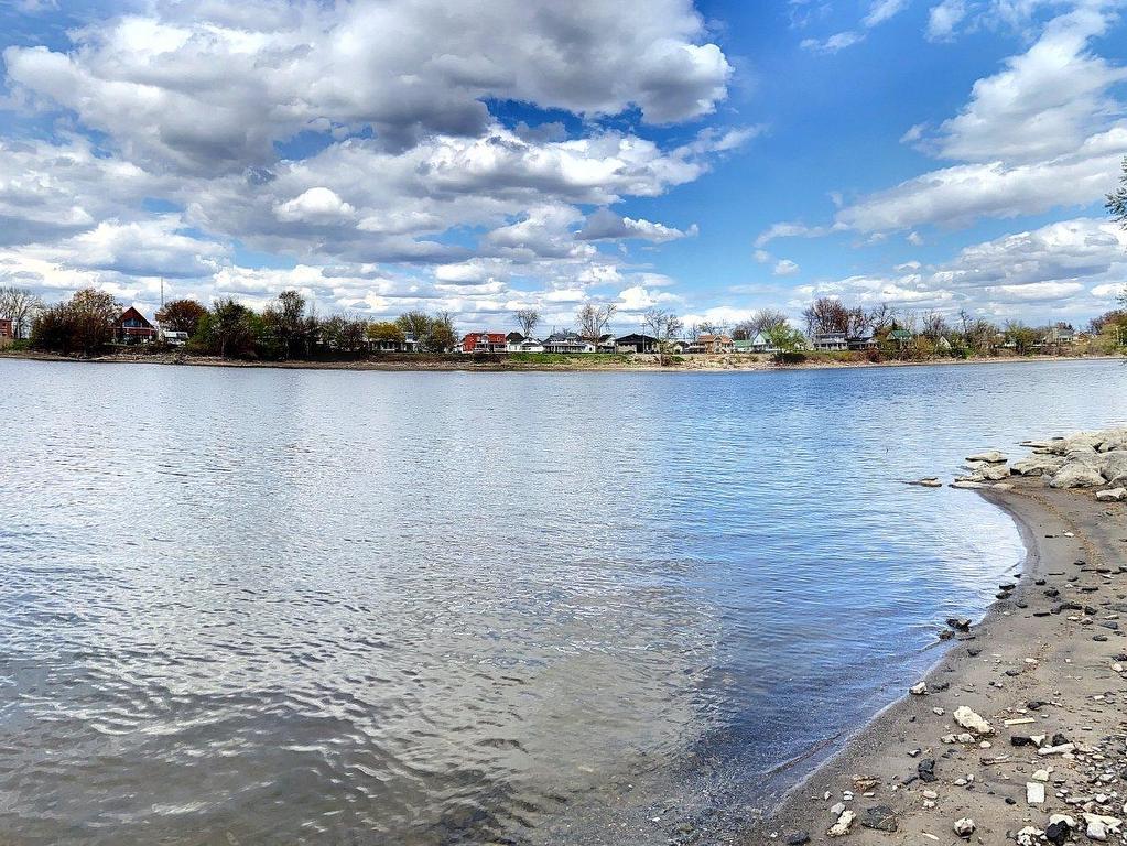 









9900


Boul. des Mille-Îles

,
Laval (Saint-François),




QC
H0A1G0

