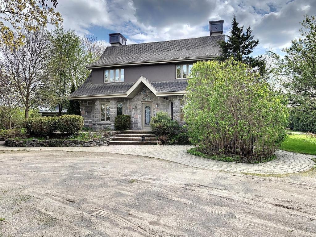 









9900


Boul. des Mille-Îles

,
Laval (Saint-François),




QC
H0A1G0


