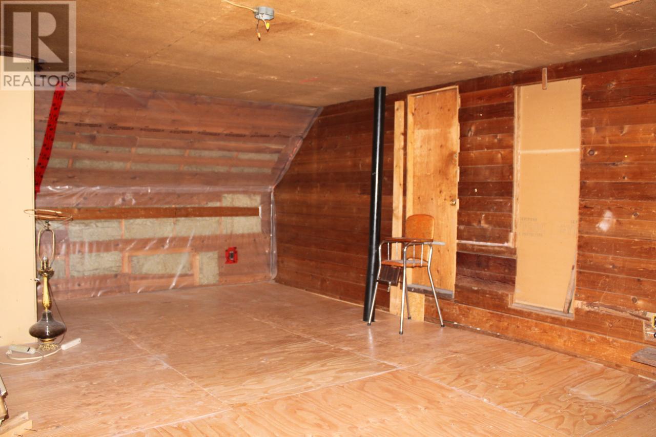 












93 5TH  NW Avenue

,
Nakusp,




British Columbia
V0G1R0

