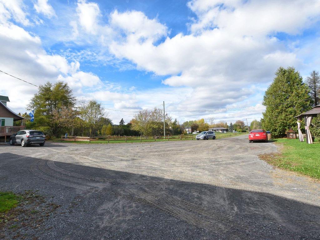 









419


Rue Venne

,
Blainville,







QC
J7E4H5

