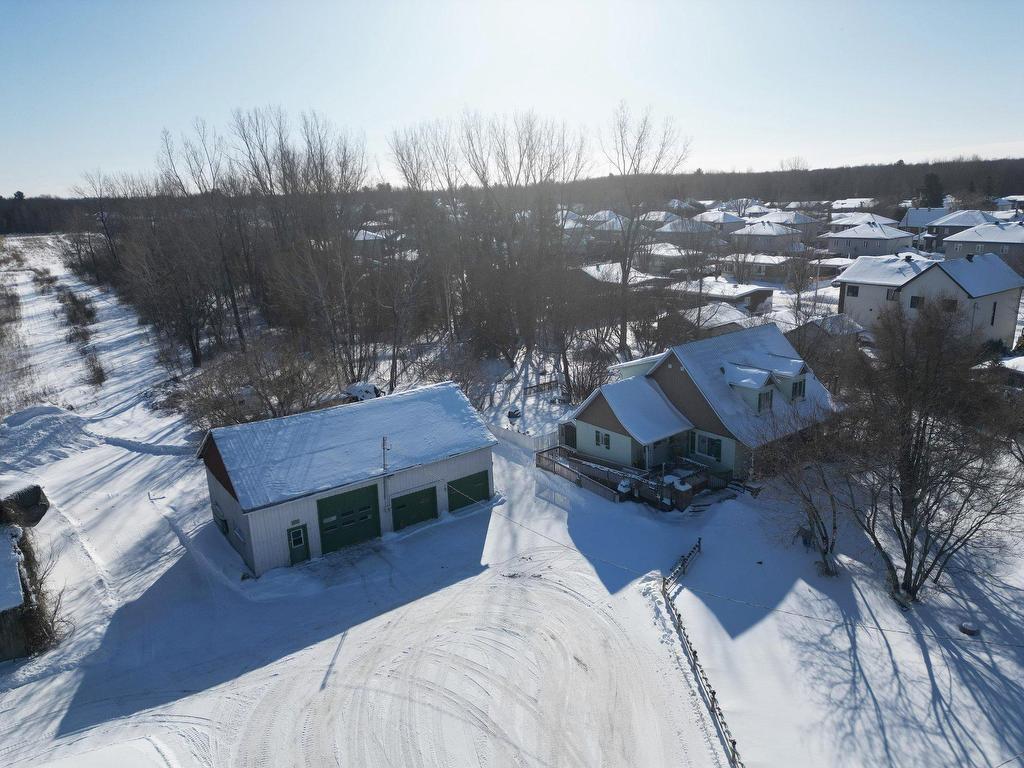 









419


Rue Venne

,
Blainville,







QC
J7E4H5

