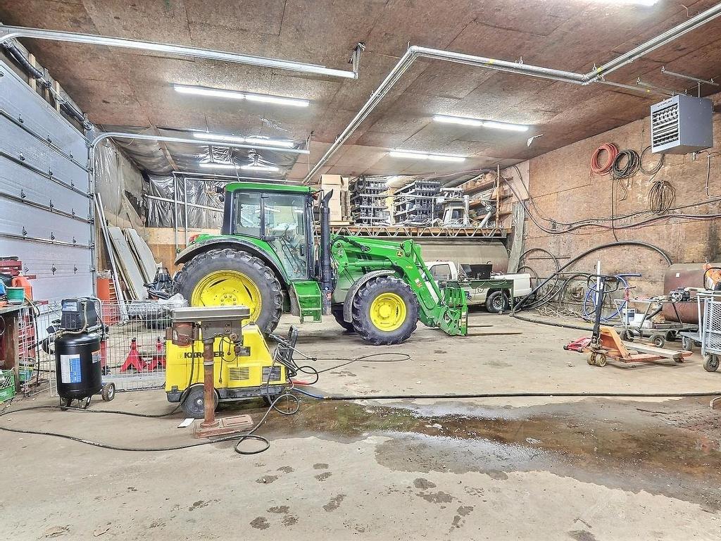 









425


Ch. de la Côte-St-Louis E.

,
Blainville,







QC
J7E4H5

