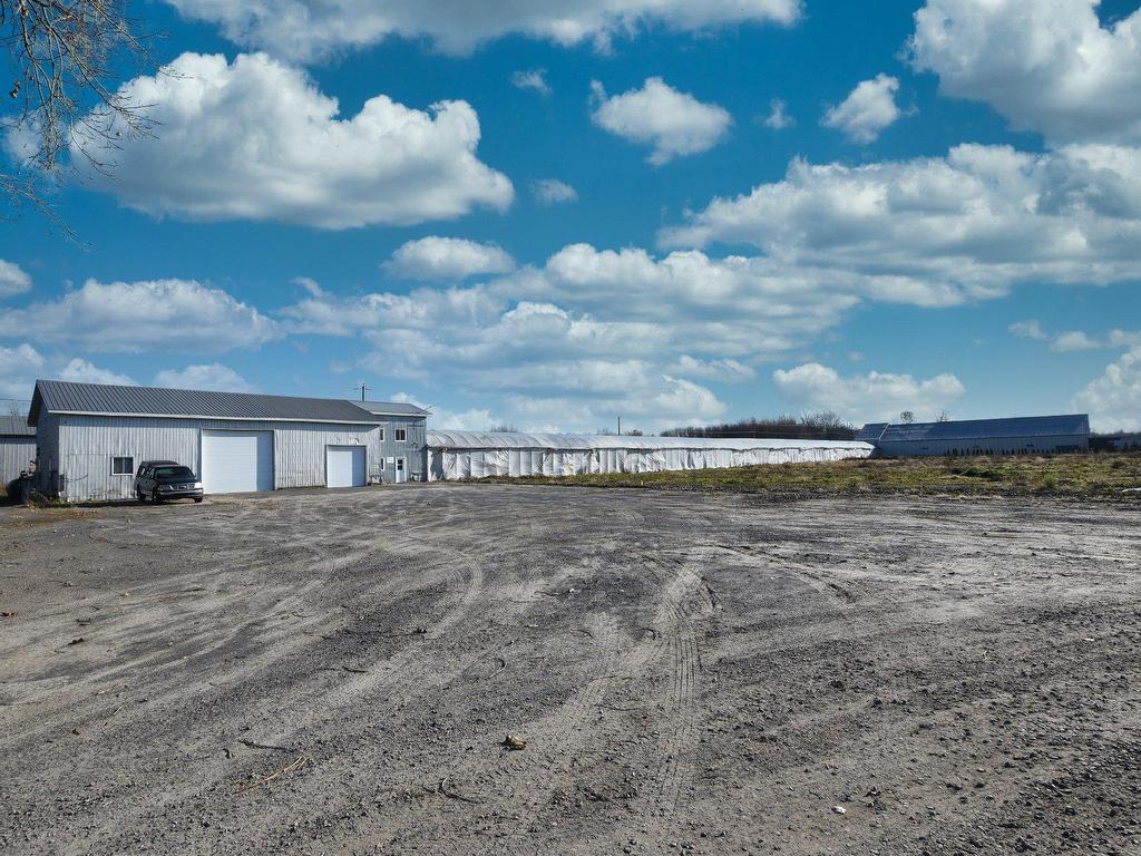 









425


Ch. de la Côte-St-Louis E.

,
Blainville,







QC
J7E4H5

