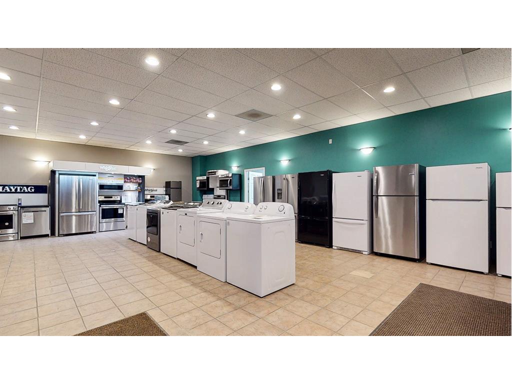 









616


Alberta

Street West,
Brooks,




AB
T1R 1C3

