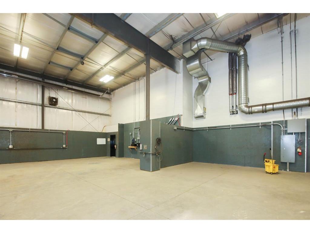 









26103


40 Highway 12

,
Rural Lacombe County,




AB
T4L 0H6

