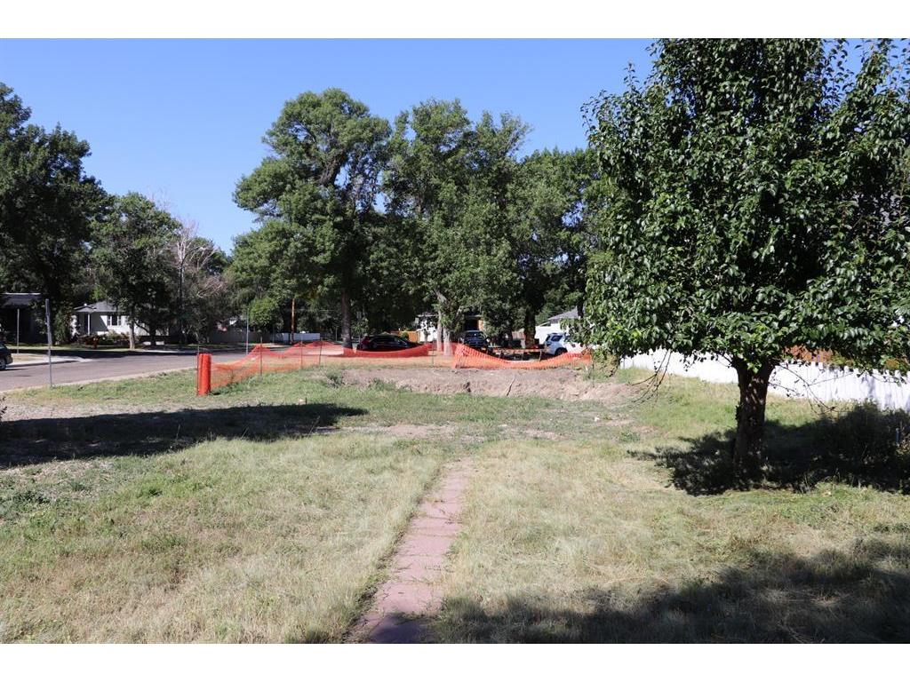









729


19

Street South,
Lethbridge,







AB
T1J 3G9

