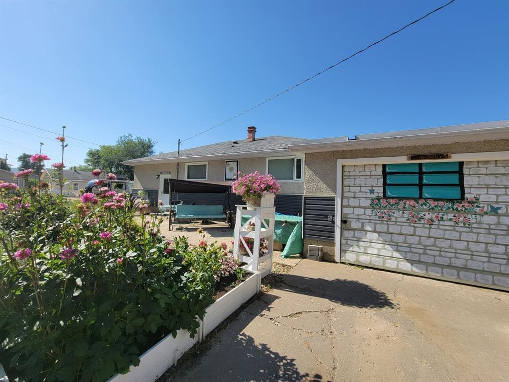 









10822


103A

Street,
Peace River,




AB
T8S 1L5

