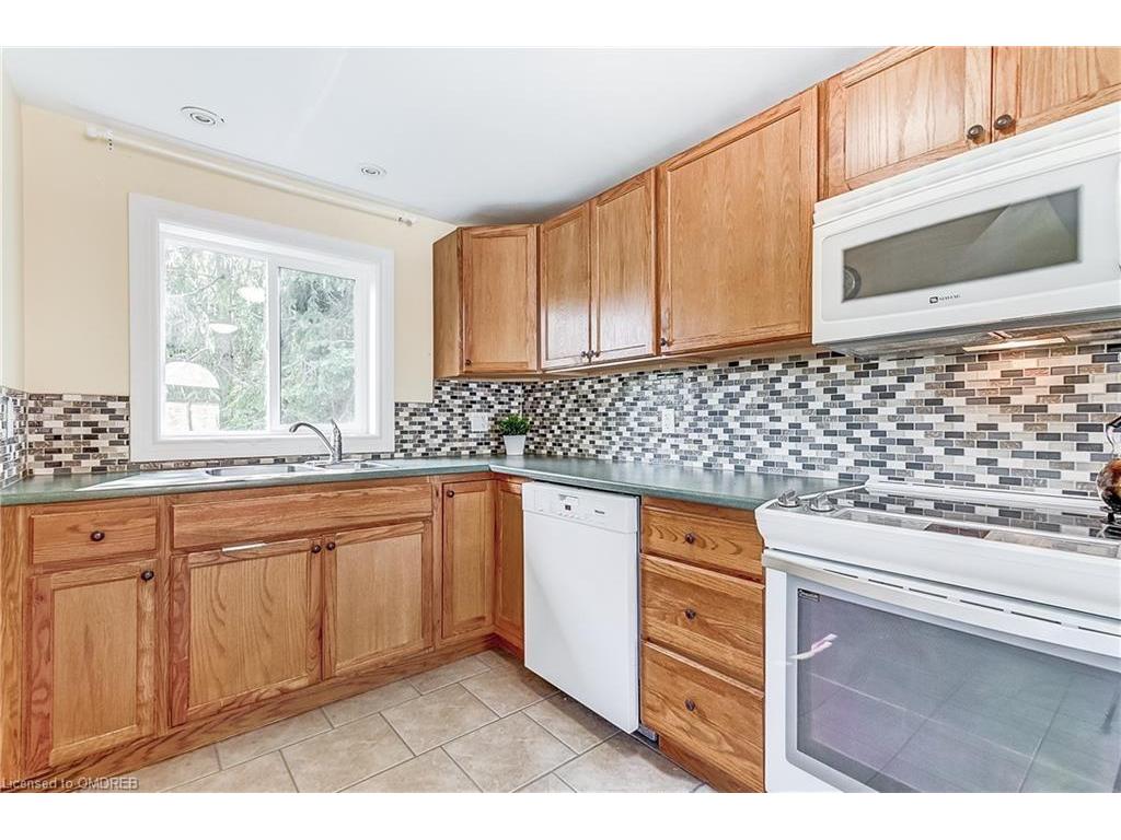 









1521


Milburough

Line,
Carlisle,




ON
L9P 1B0

