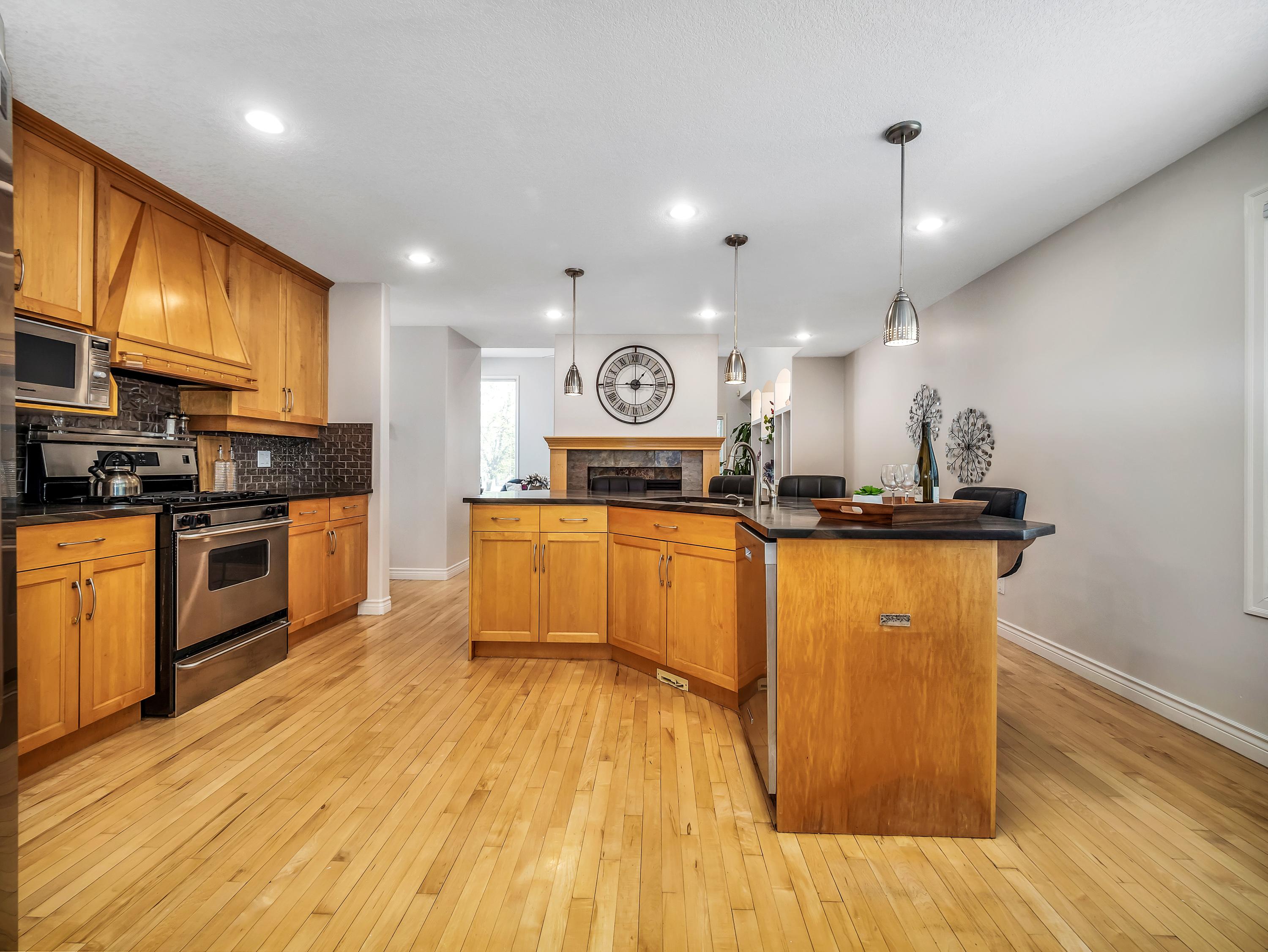 









212


DIEPPE

BLVD South, 15/3698HS/6,
LETHBRIDGE,




AB
T1J 3X1

