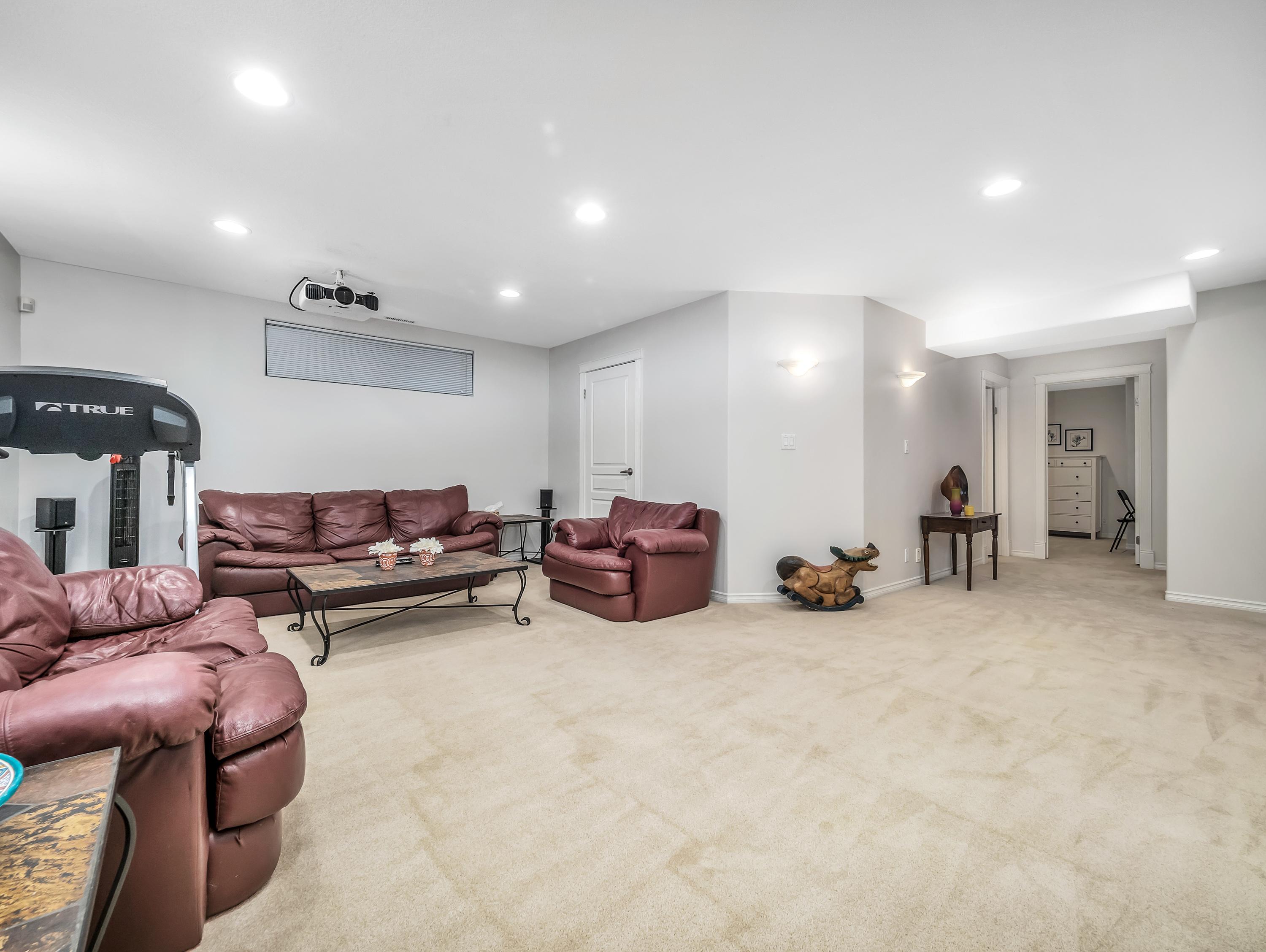 









212


DIEPPE

BLVD South, 15/3698HS/6,
LETHBRIDGE,




AB
T1J 3X1

