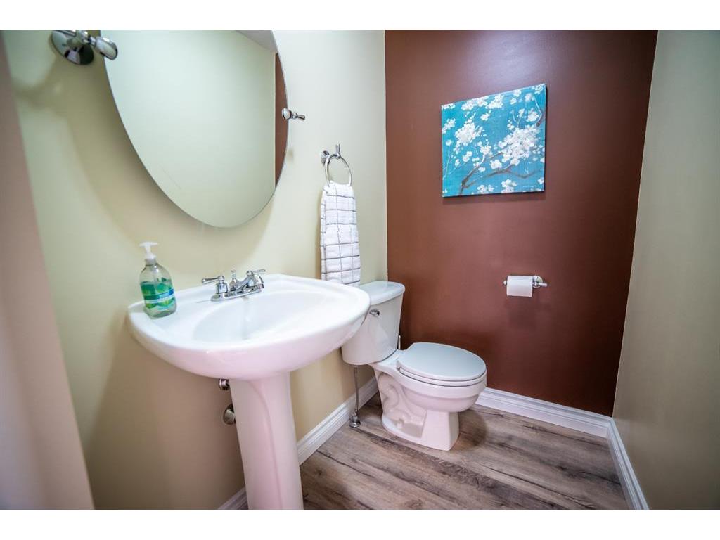 









80


Canyon

Boulevard West,
Lethbridge,




AB
T1K 6W7

