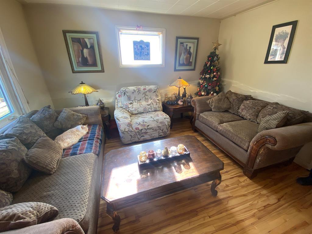 









10022


102

Street,
Peace River,




AB
T8S 1R7

