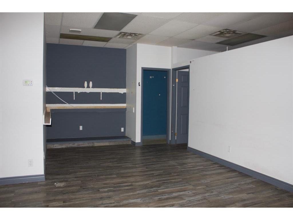 









2222


5

Avenue South,
Lethbridge,




AB
T1J 4G6

