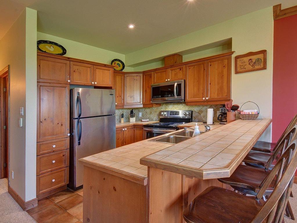 









205


Rue du Mont-Plaisant

, 10,
Mont-Tremblant,




QC
J8E1L2

