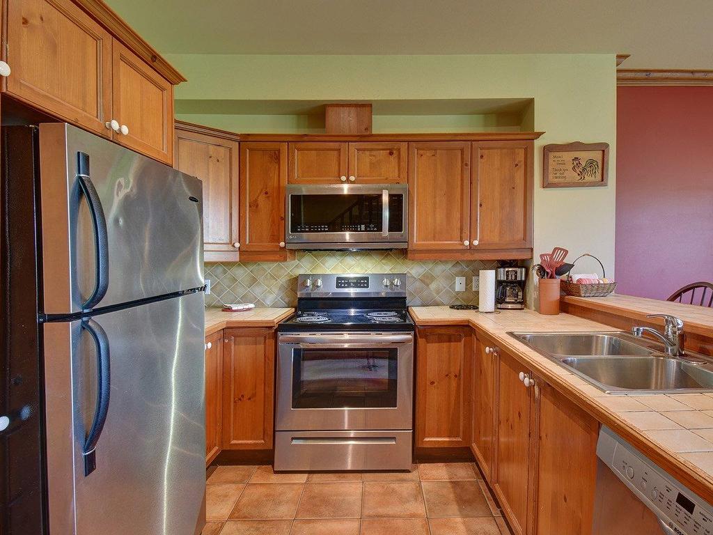 









205


Rue du Mont-Plaisant

, 10,
Mont-Tremblant,




QC
J8E1L2

