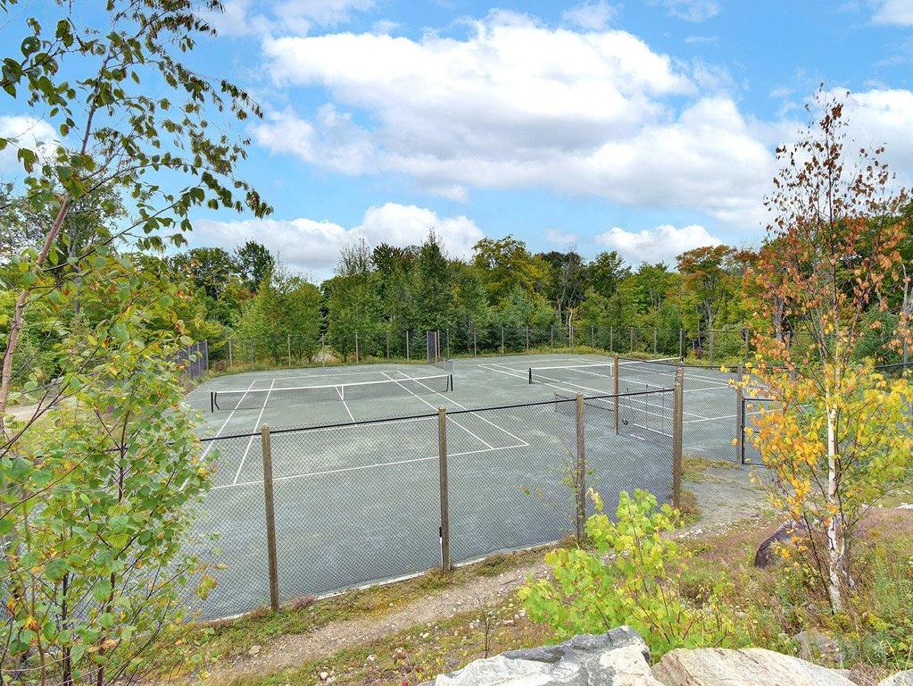 









205


Rue du Mont-Plaisant

, 10,
Mont-Tremblant,




QC
J8E1L2

