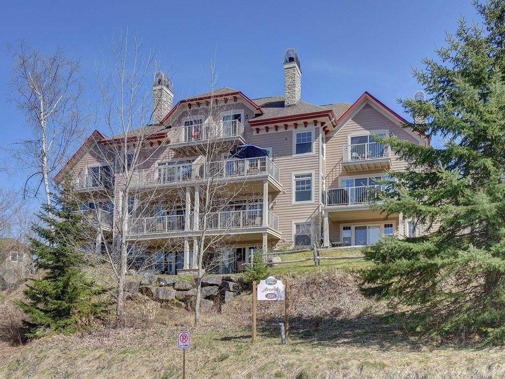 









205


Rue du Mont-Plaisant

, 10,
Mont-Tremblant,




QC
J8E1L2


