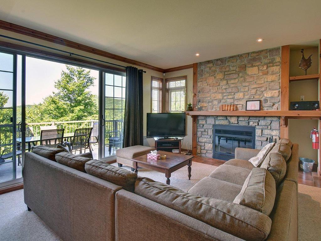 









205


Rue du Mont-Plaisant

, 10,
Mont-Tremblant,




QC
J8E1L2


