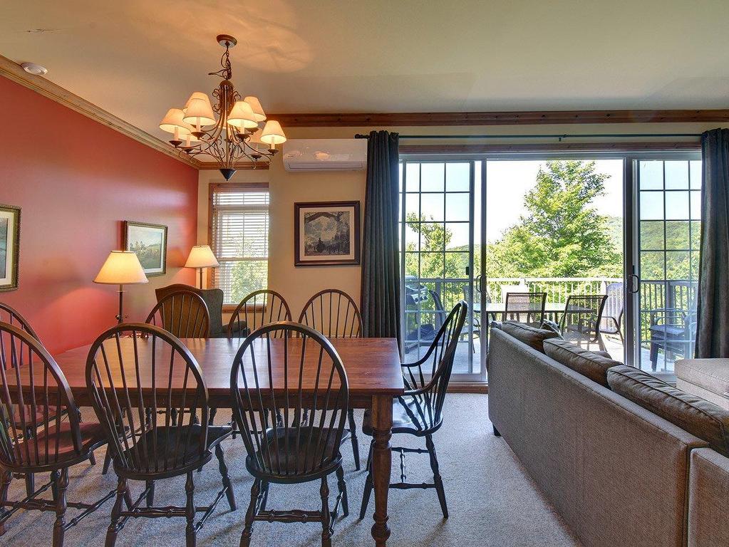 









205


Rue du Mont-Plaisant

, 10,
Mont-Tremblant,




QC
J8E1L2

