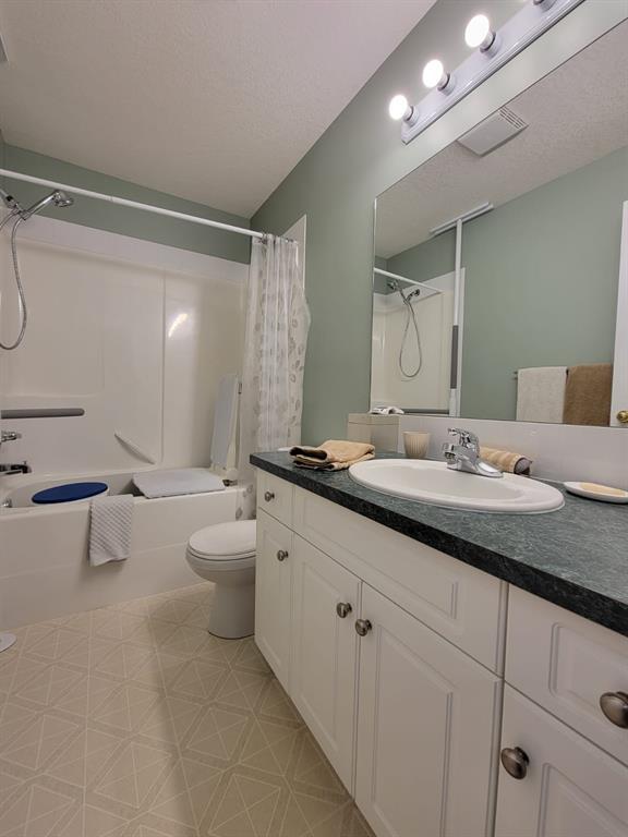 









565


Highlands

Boulevard West, 10,
Lethbridge,




AB
T1J 4T7

