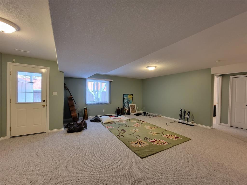 









565


Highlands

Boulevard West, 10,
Lethbridge,




AB
T1J 4T7

