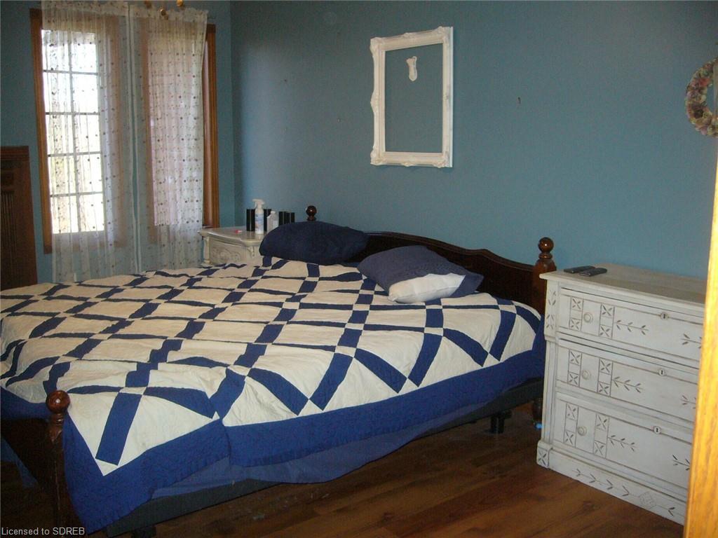 









395


5 Charlotteville

Road,
St. Williams,




ON
N0E 1P9

