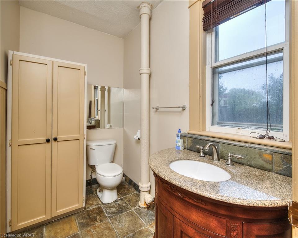 









110-116


Erb

Street West,
Waterloo,




ON
N2L 1T5


