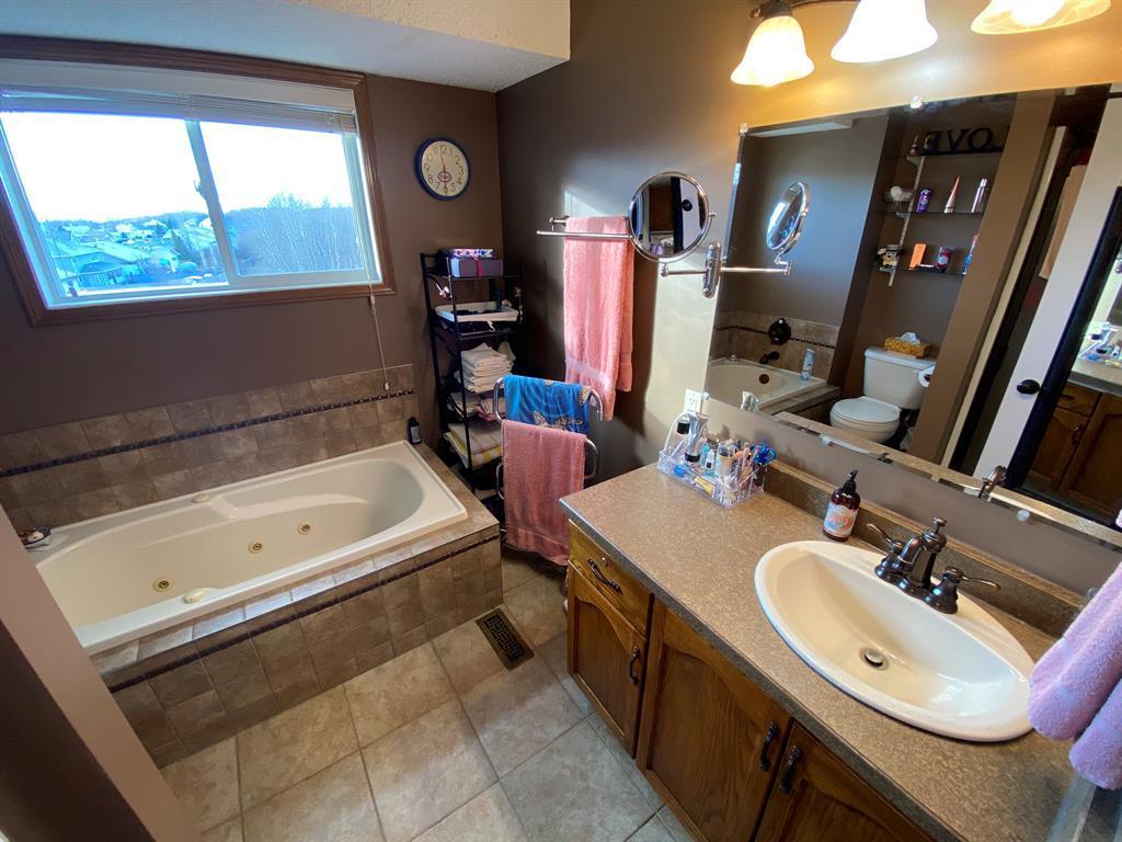 









8233


102

Avenue,
Peace River,




AB
T8S 1N1


