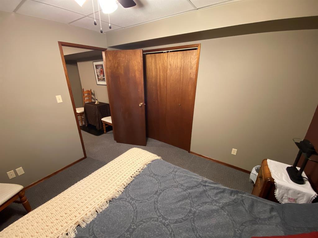 









8233


102

Avenue,
Peace River,




AB
T8S 1N1

