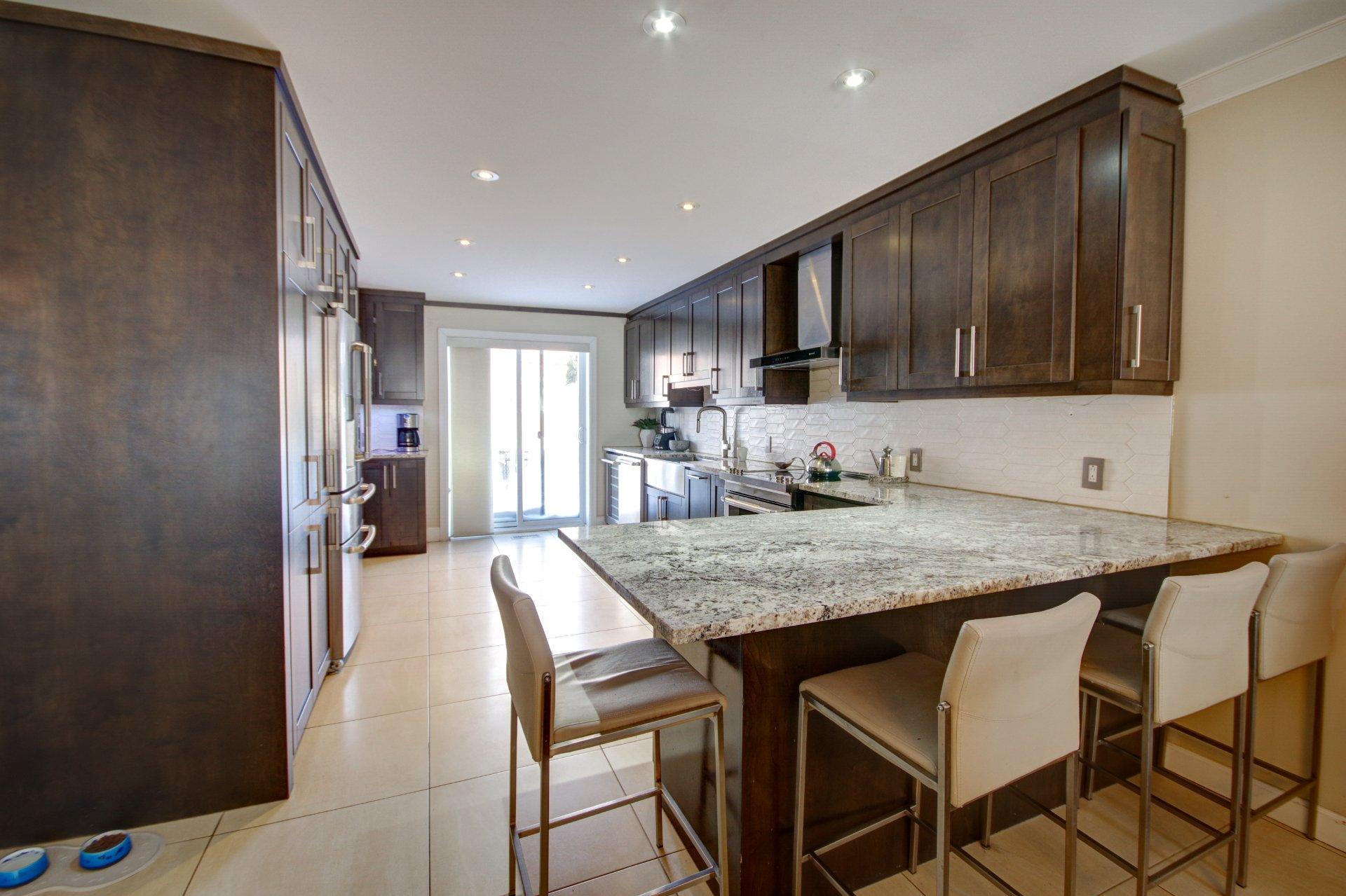 









583

 - 587


11e Avenue

,
Montréal (LaSalle),




QC
H8P2R4

