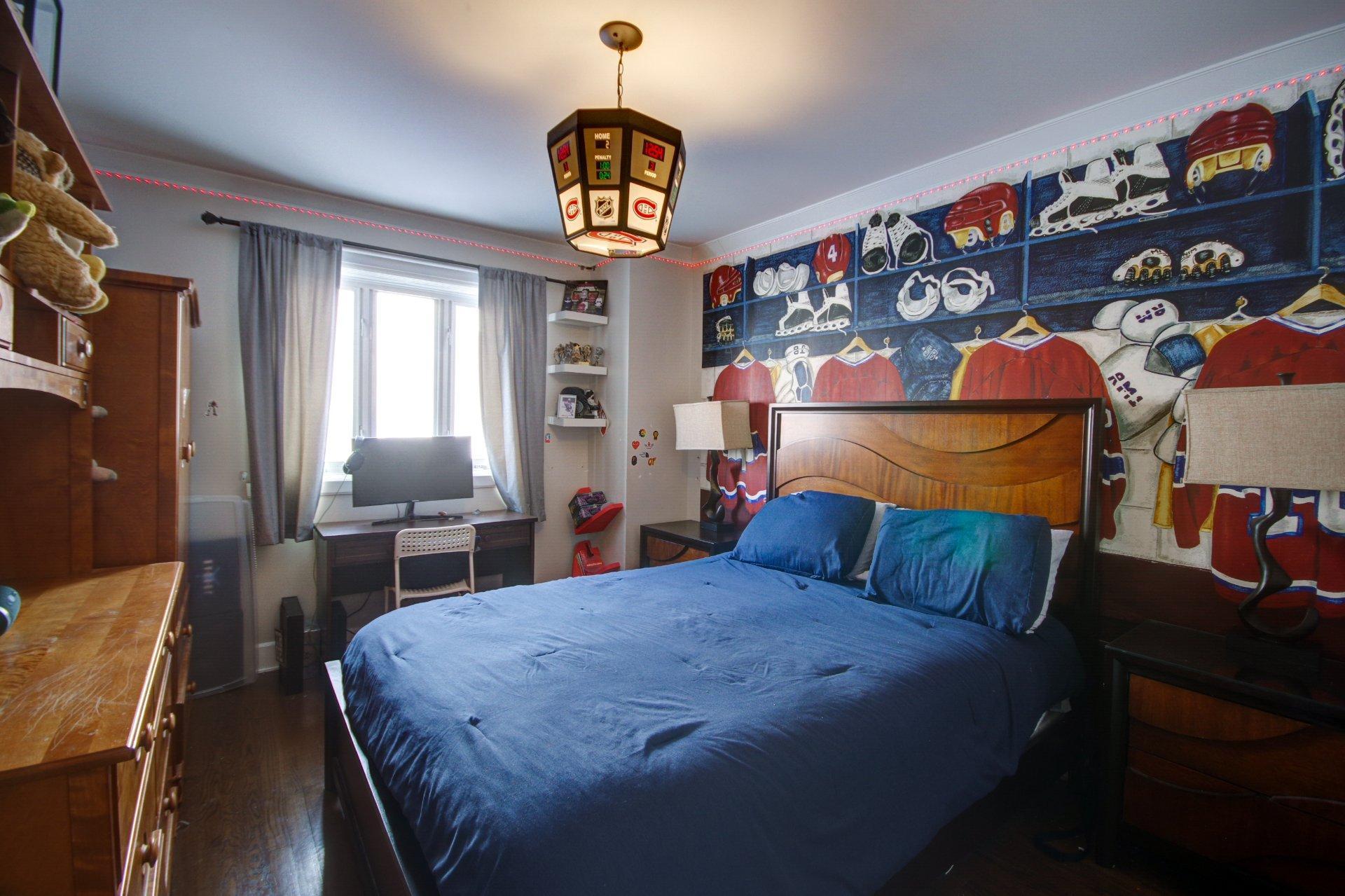 









583

 - 587


11e Avenue

,
Montréal (LaSalle),




QC
H8P2R4


