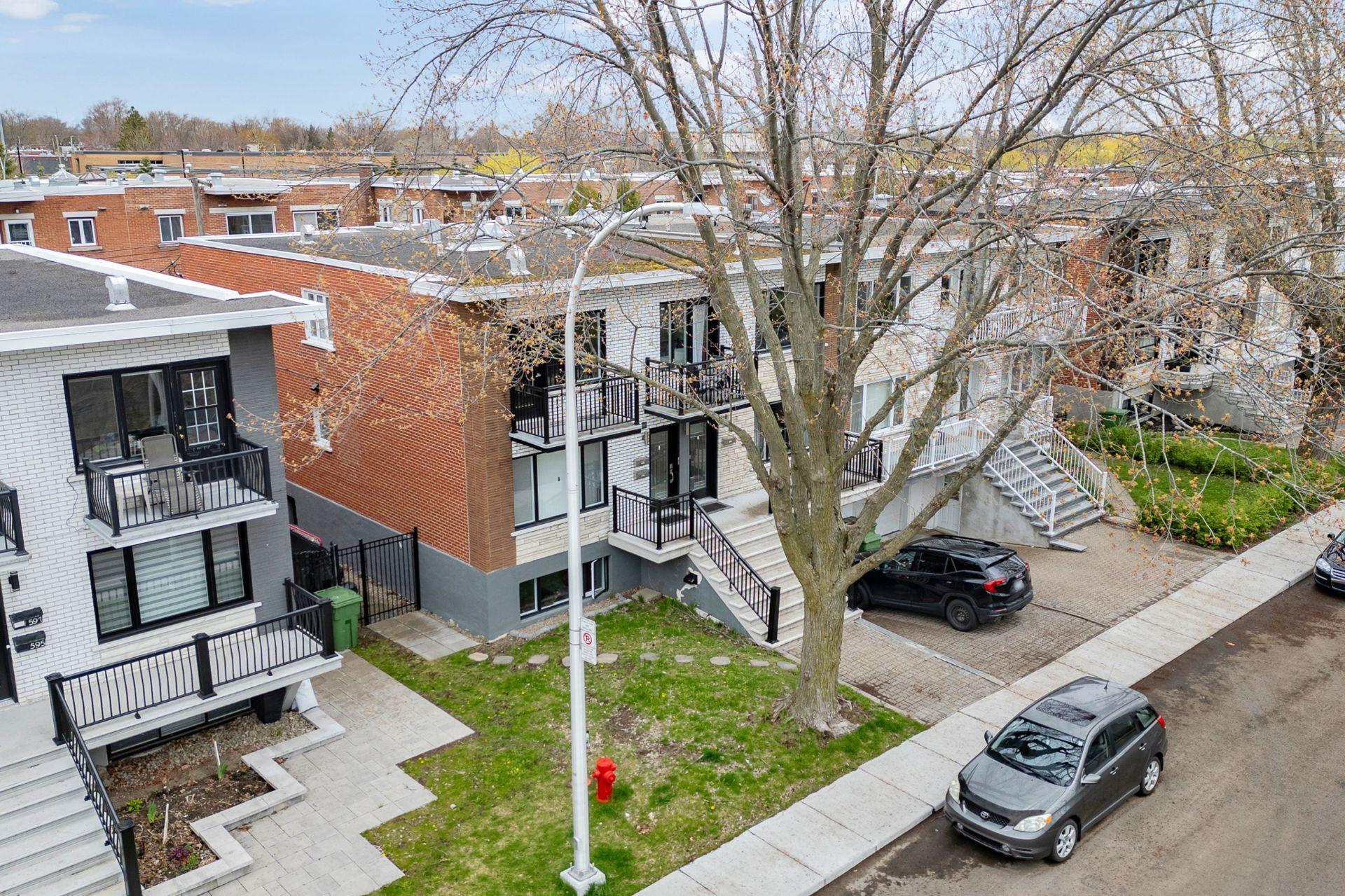 









583

 - 587


11e Avenue

,
Montréal (LaSalle),




QC
H8P2R4

