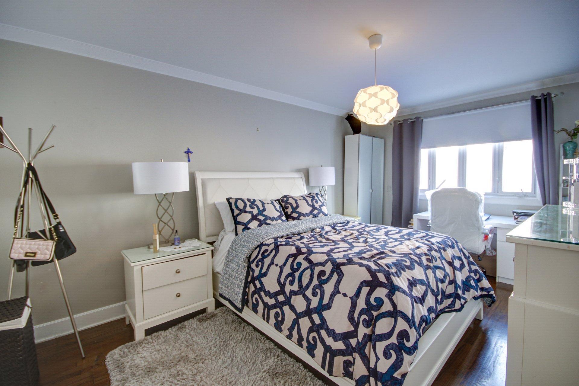 









583

 - 587


11e Avenue

,
Montréal (LaSalle),




QC
H8P2R4

