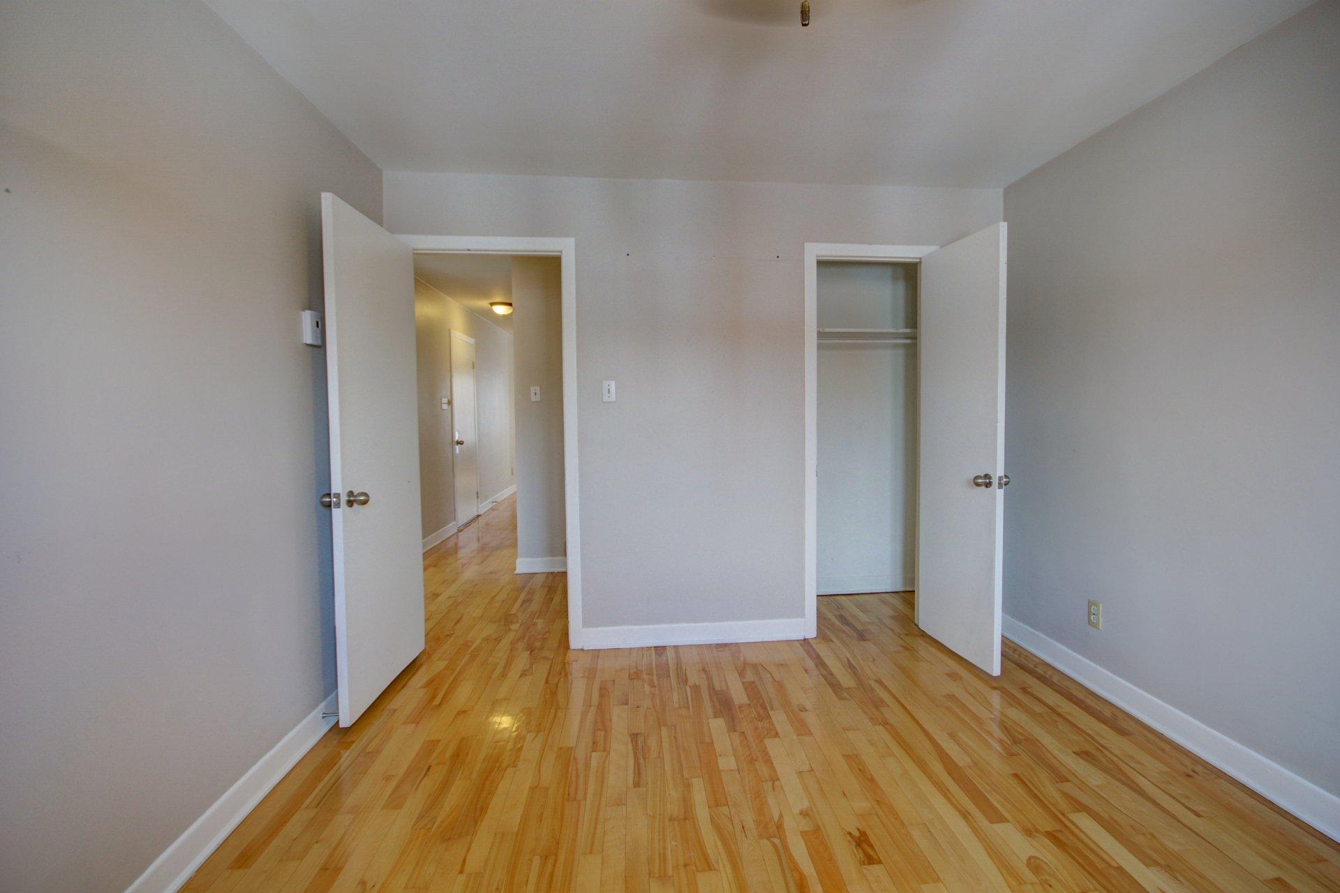









583

 - 587


11e Avenue

,
Montréal (LaSalle),




QC
H8P2R4

