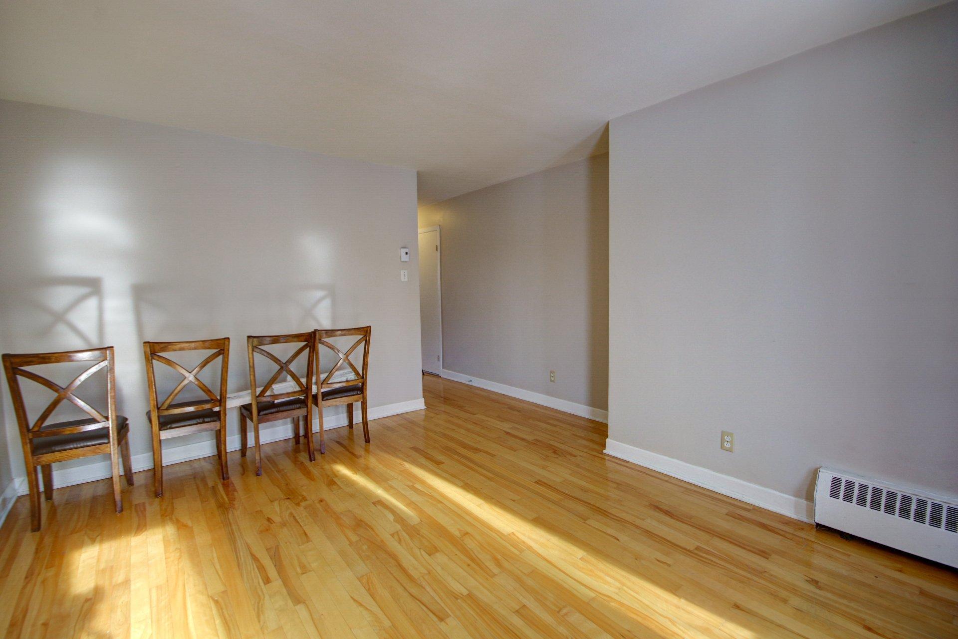 









583

 - 587


11e Avenue

,
Montréal (LaSalle),




QC
H8P2R4

