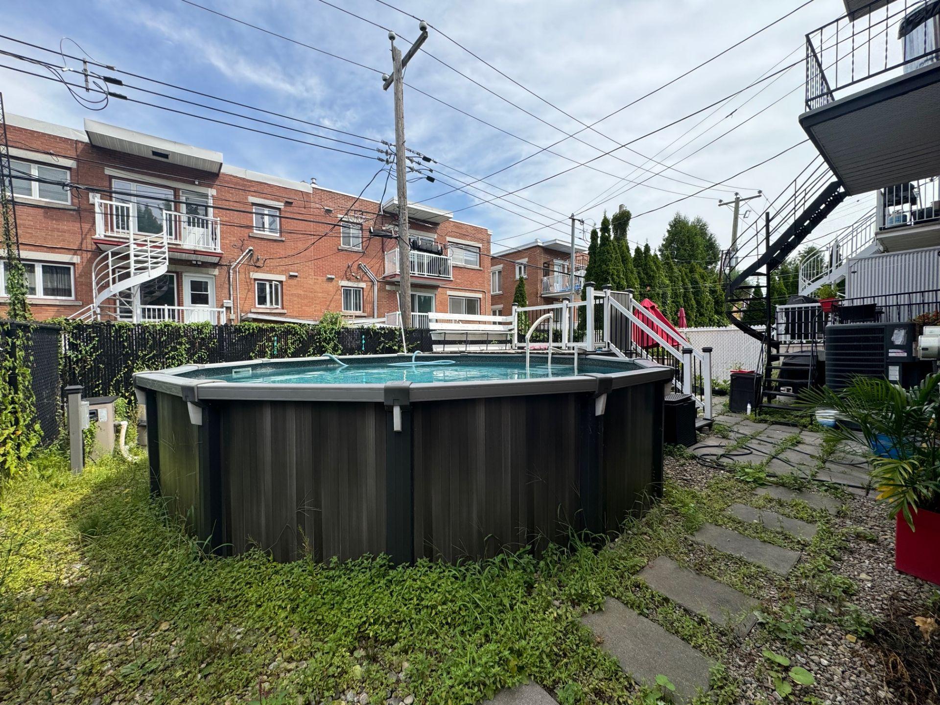 









583

 - 587


11e Avenue

,
Montréal (LaSalle),




QC
H8P2R4


