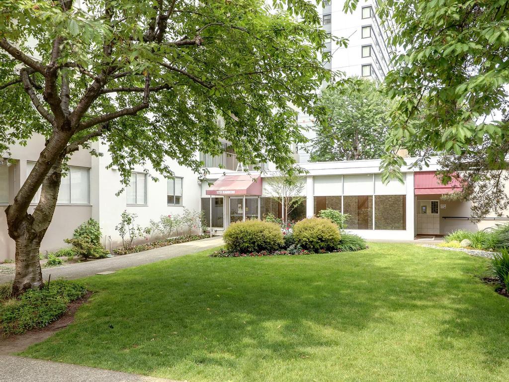 












1251 Cardero Street

,
Vancouver,




BC
V6G2H9

