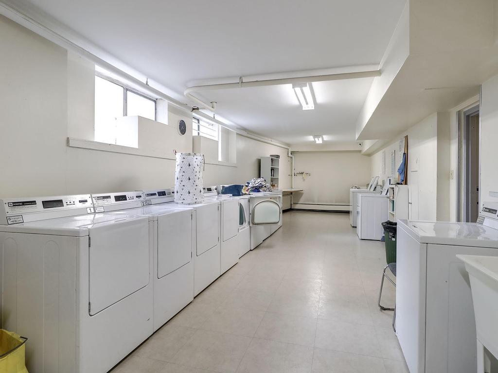 












1251 Cardero Street

,
Vancouver,




BC
V6G2H9

