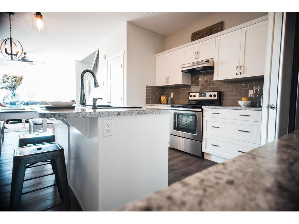 









5437


54

Avenue,
Lacombe,




AB
T4L1L5

