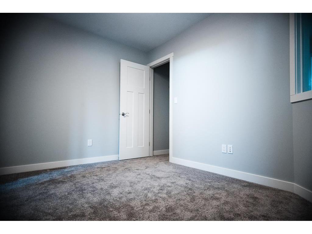 









5437


54

Avenue,
Lacombe,




AB
T4L1L5

