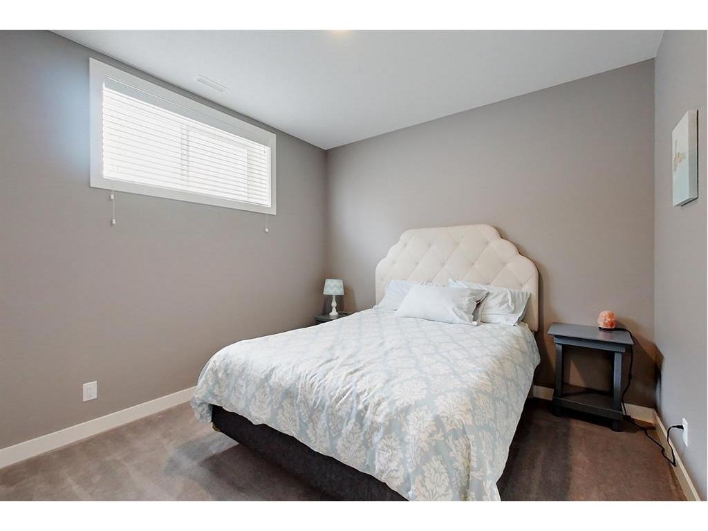 









124


Hollman

Close,
Penhold,




AB
T0M 1R0

