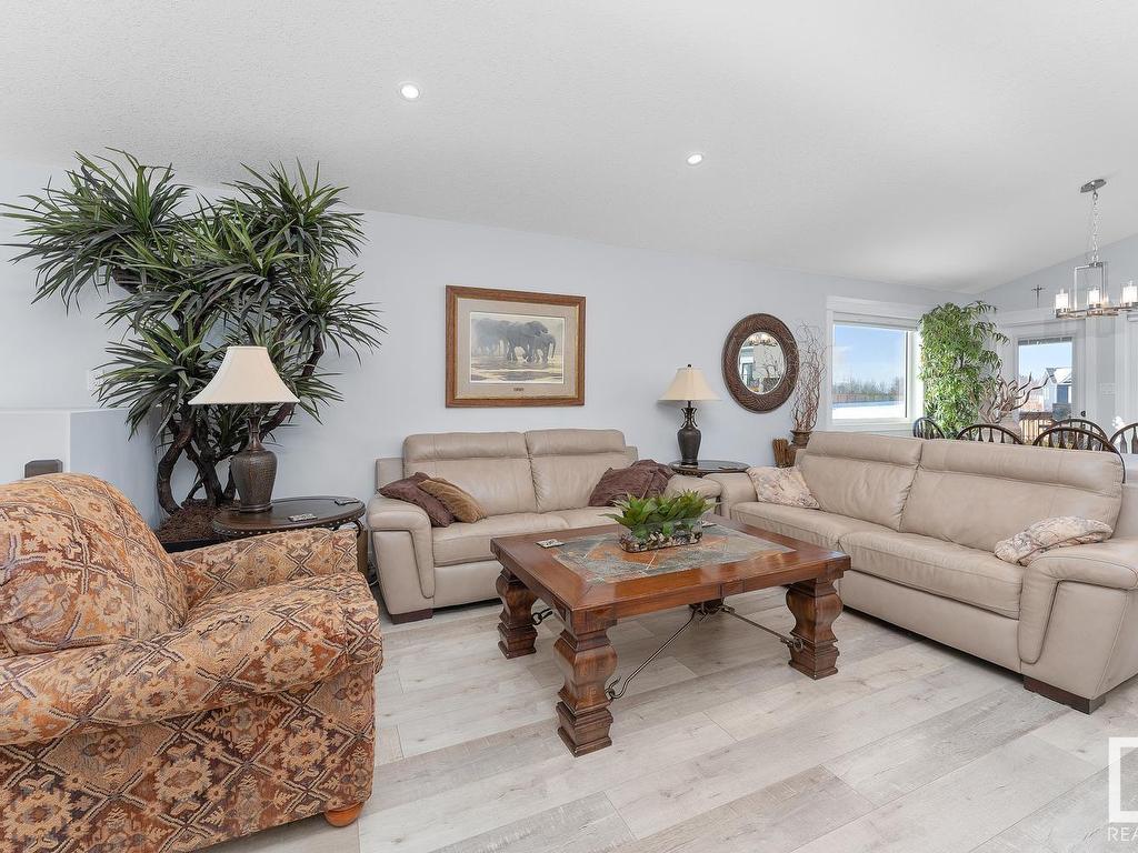 












1417 Wildrye CO

,
Cold Lake,




AB
T9M 0K6


