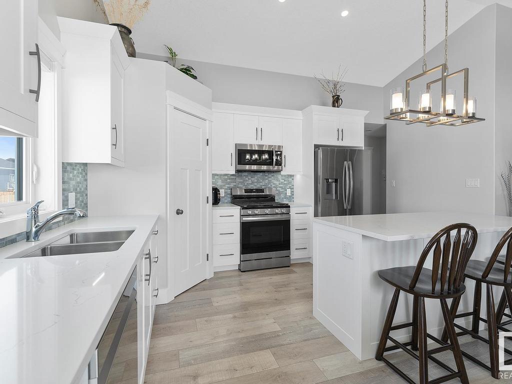 












1417 Wildrye CO

,
Cold Lake,




AB
T9M 0K6

