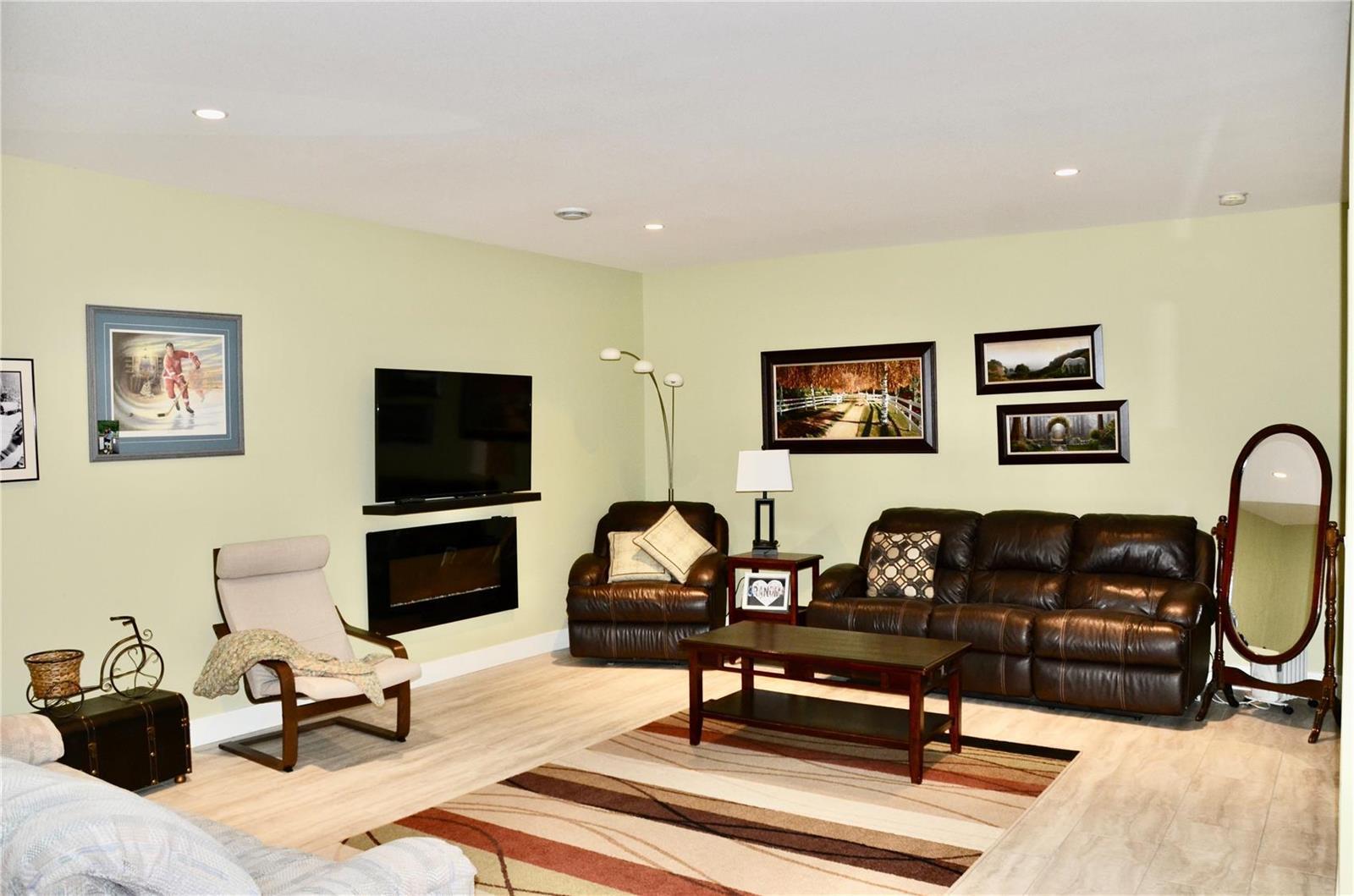 












#3 3121 Thacker Drive,

,
West Kelowna,




British Columbia
V1Z1X6


