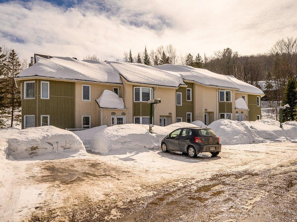 









823


Ch. des Éperviers

,
Piedmont,




QC
J0R1R3

