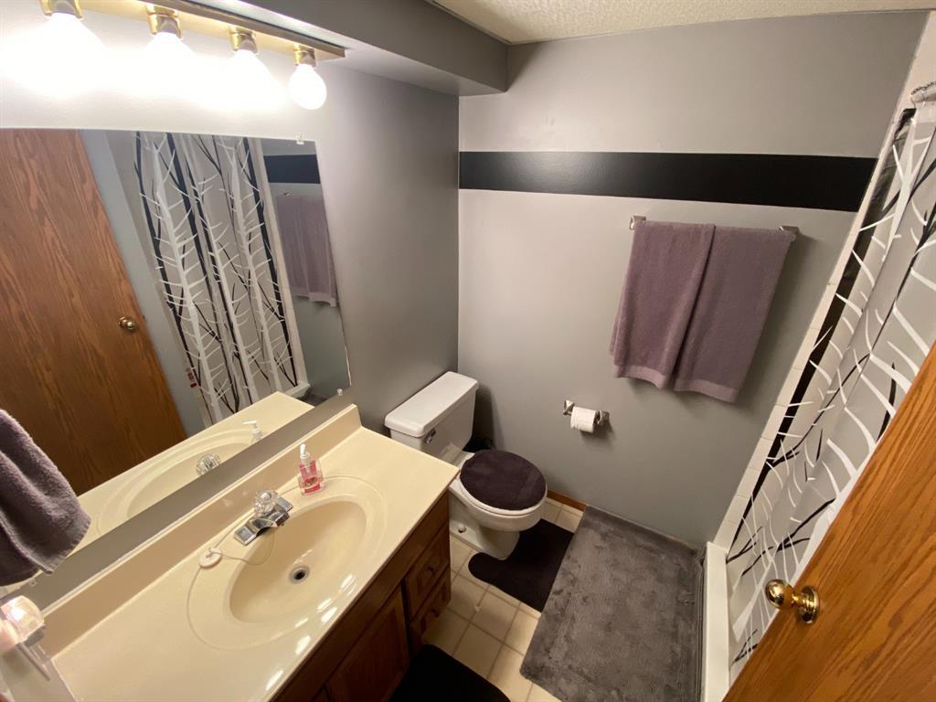 









5501


43

Avenue,
Grimshaw,




AB
T0H 1W0

