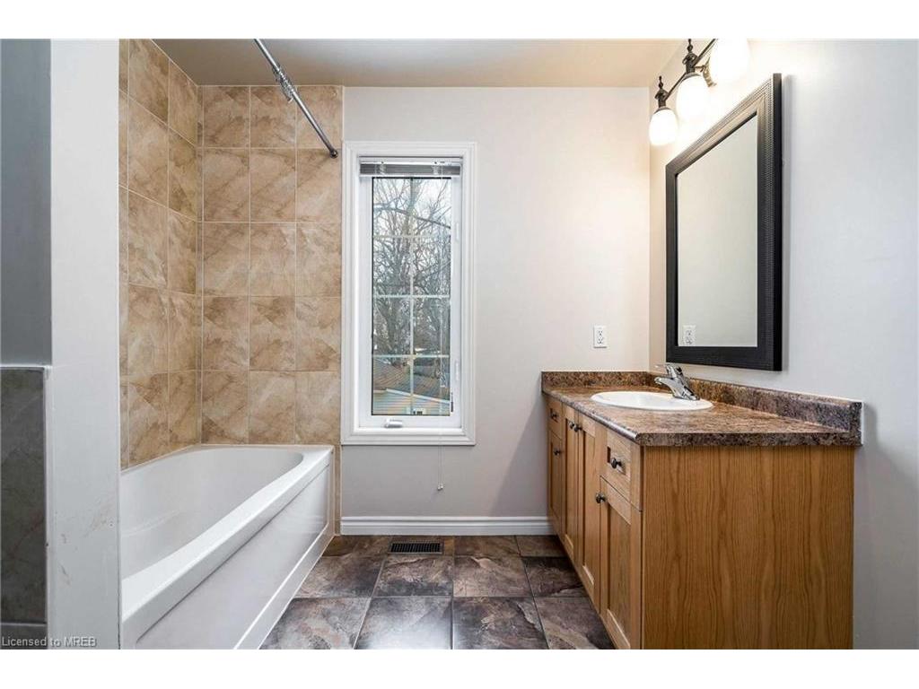 









85


River

Road East,
Wasaga Beach,




ON
L9Z 2L1

